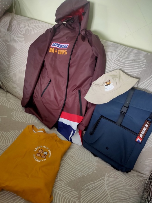 Приз акции Snickers «Забегался? Сникерсни!»