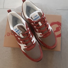 Две пары кроссовок от Strobbs