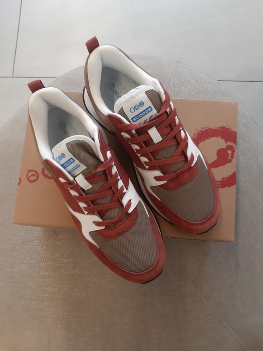 Приз акции Strobbs «100 кроссовок»